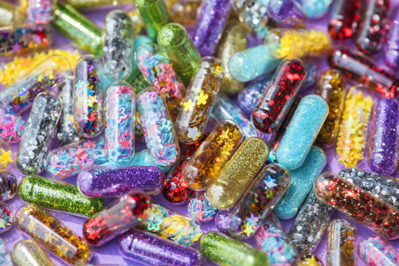 glitter, bright, glitters, close-up, glittering, choice, 4K, crystal, jewelry, backgrounds, indoors, large group of objects, multi colored, variation