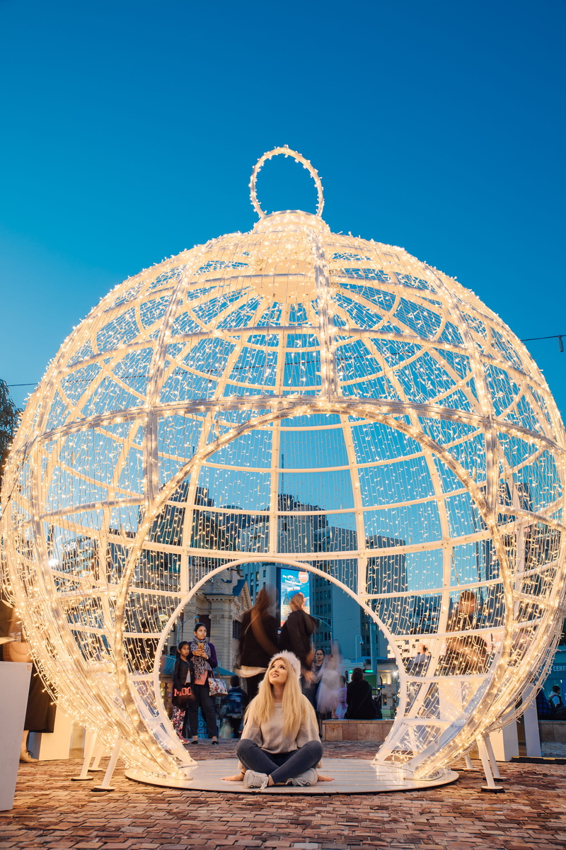frame, light, amusement park ride, outdoors, 5K, dome, lights, real people, tent, blue, architecture, day, round, arts culture and entertainment, nature