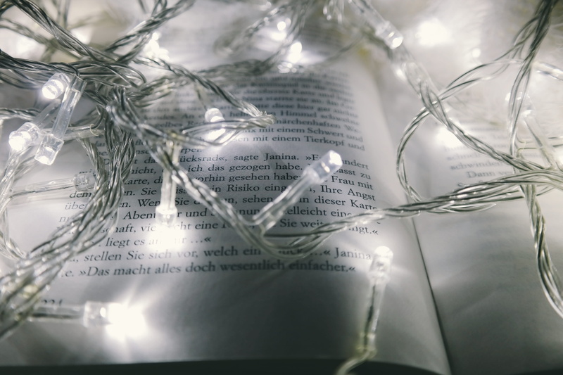 christmas decoration, illuminated, bright, transparent, 5K, christmas lights, blur, white, silver colored, full frame, event, design, western script, string