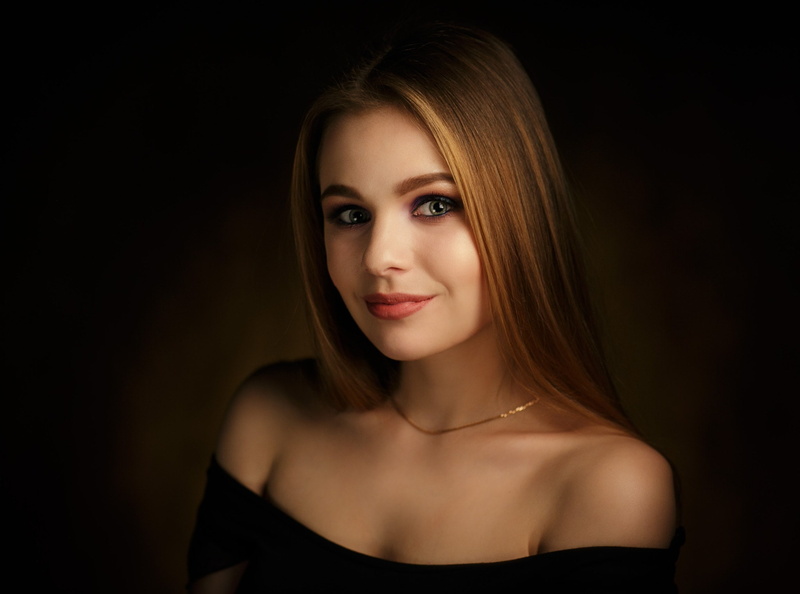 Alex Rimsky, brunette, bare shoulders, portrait, 500px, 1080P, model, simple background, smiling, women, necklace