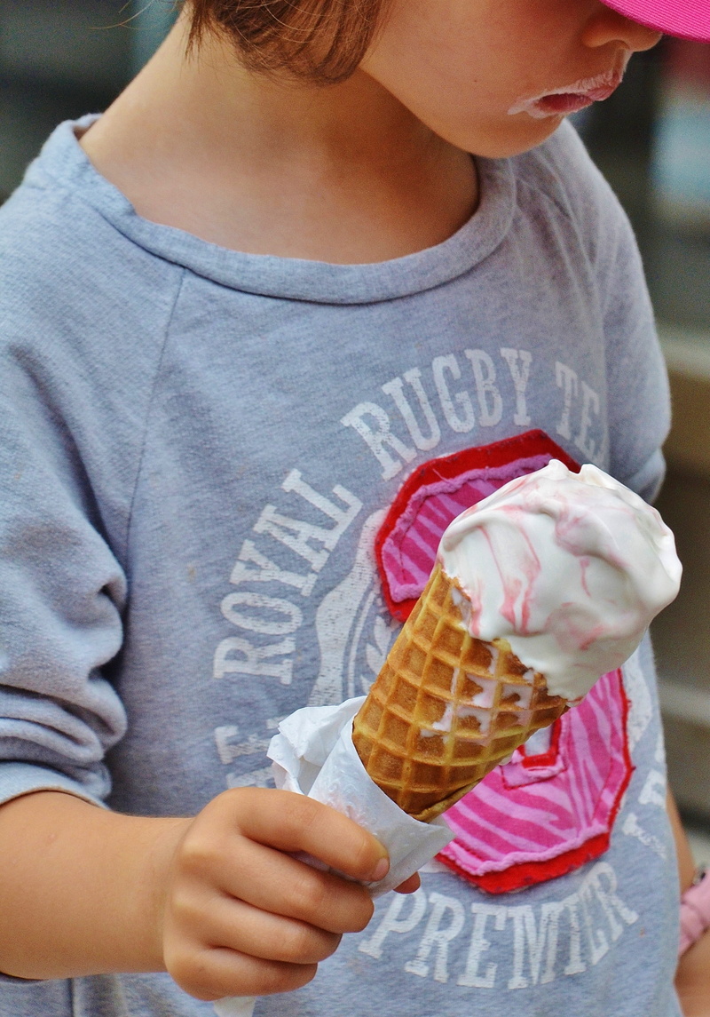 frozen sweet food, macro, child, 2K, front view, real people, cone, midsection, snack, sugar, cream, summer, vanilla, ice, ice cream, holding, milk, sweet