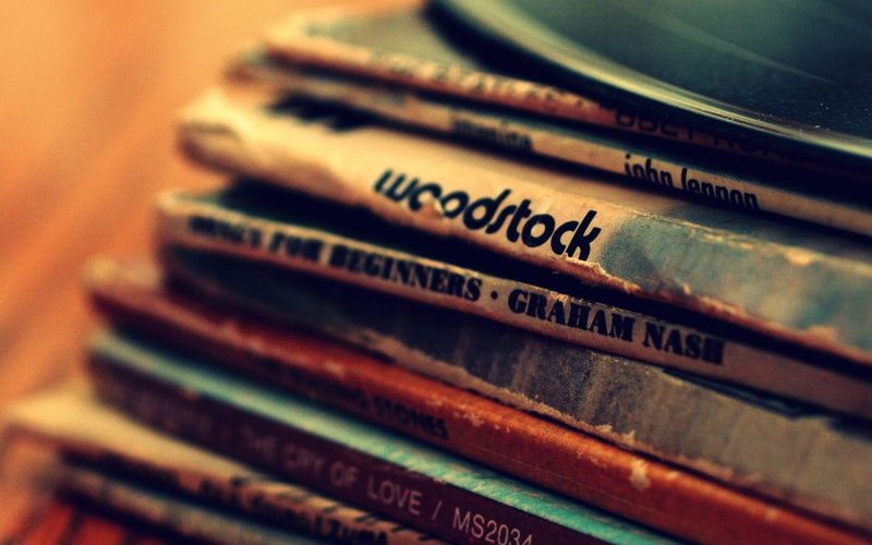 communication, vinyl, multi colored, wood - material, choice, no people, publication, in a row, still life, stack, old, education, close-up, text, 720P