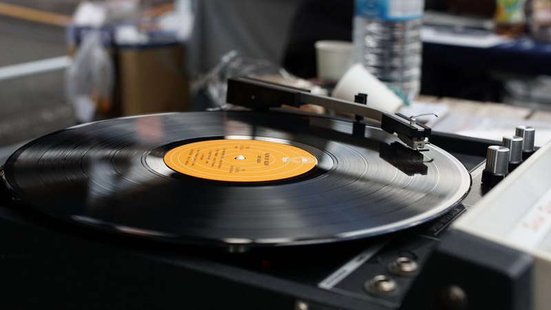 equipment, Technology, close-up, motion, audio equipment, record player needle, obsolete, retro styled, nightlife, blury, vynil, turntable, music, selective focus