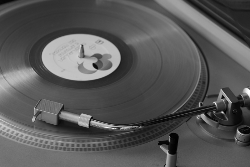 musical instrument, no people, arts culture and entertainment, music, recording studio, music player, vinyl, sound recording equipment, gramophone, musical equipment