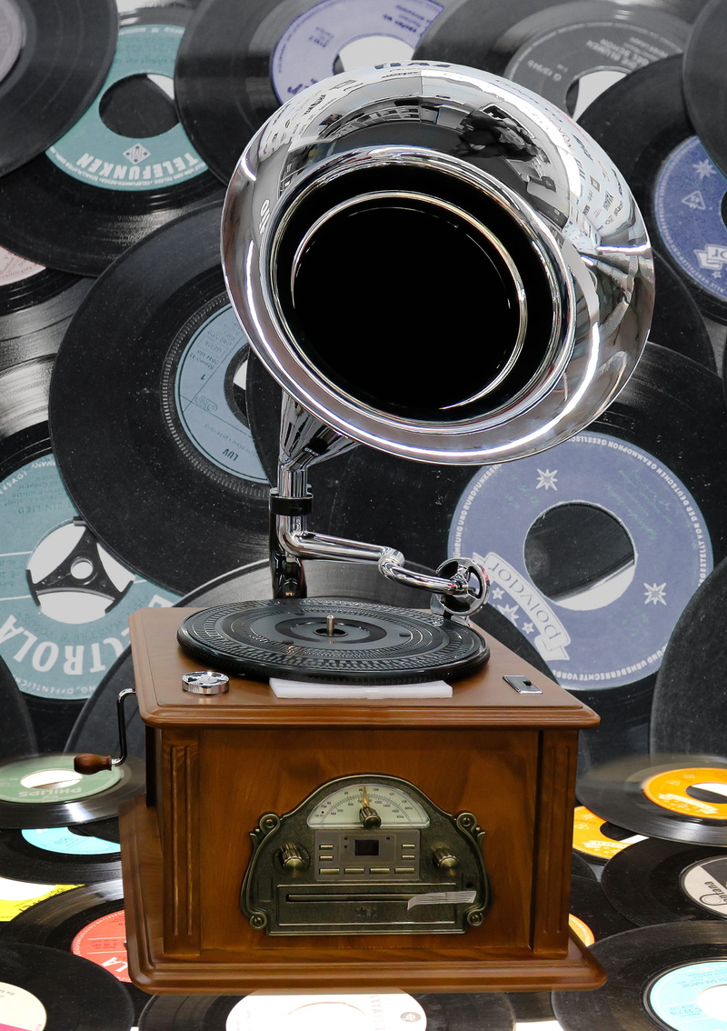 Nostalgia, 4K, Records, retro styled, speakers, grooves, musical equipment, day, audio equipment, antique, indoors, records, listen to music, still life
