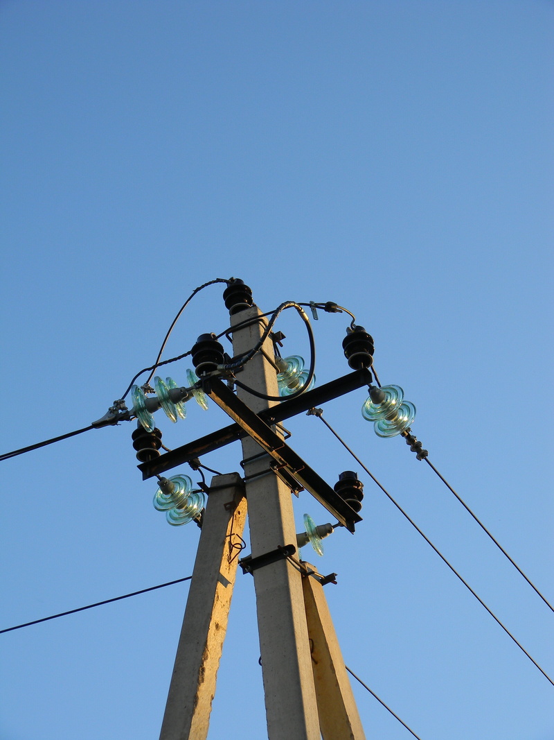 blue, insulators, engineering, electricity pylon, outdoors, post, no people, 4K, wire, working, power line, cable, metal, current, clear sky, fuel and power generation