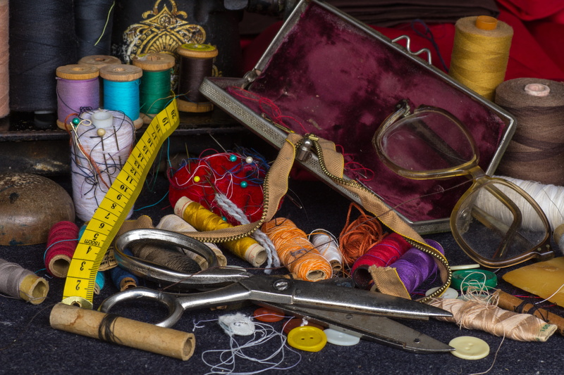 buttons, abundance, day, still life, high angle view, silver, textile, yarn, scissors, nähutensilien, container, substances, thread, 5K, wood - material