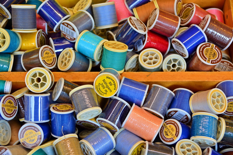 backgrounds, thread spool, nähutensilien, choice, for sale, multi colored, close-up, close up, abundance, sewing thread, blue, colorful, still life, coil