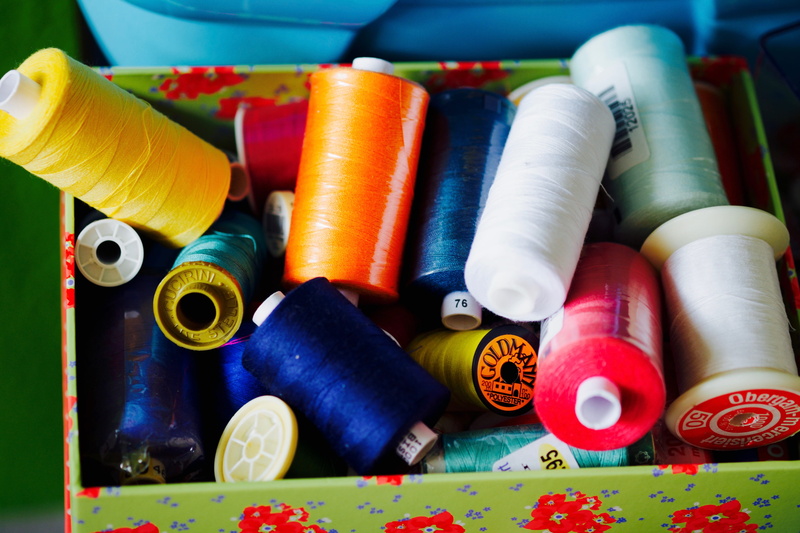 tinker, spool, thread spool, sewing kits, coil, industry, thread, sew on, bobbin, still life, 4K, coiled, textile industry, indoors, no people, hand labor