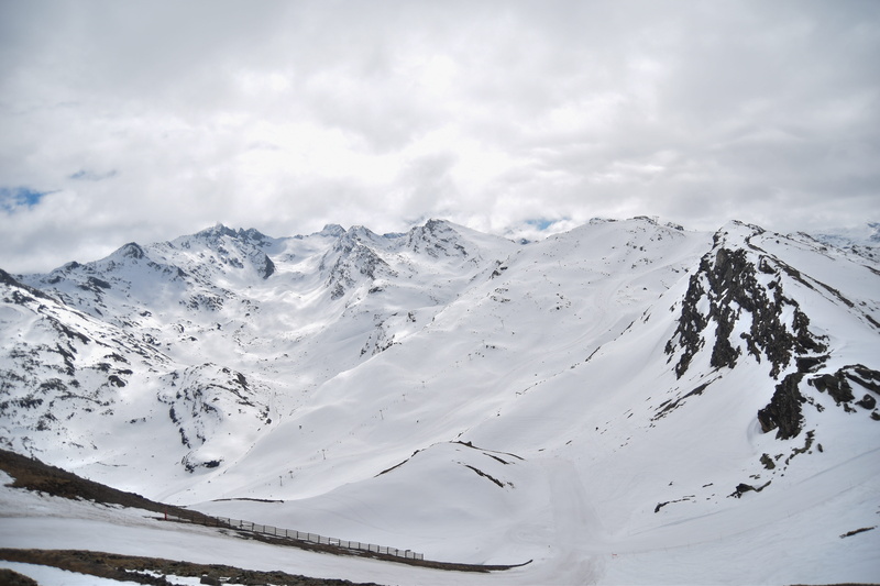 tranquility, mountain peak, no people, non-urban scene, landscape, mountain range, range, environment, ski, snow, alps, white color, snowcapped mountain