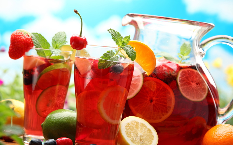 alcohol, backgrounds, slice, citrus Fruit, clear, healthy Eating, no People, focus on foreground, drinking Glass, transparent, red, freshness, decanter