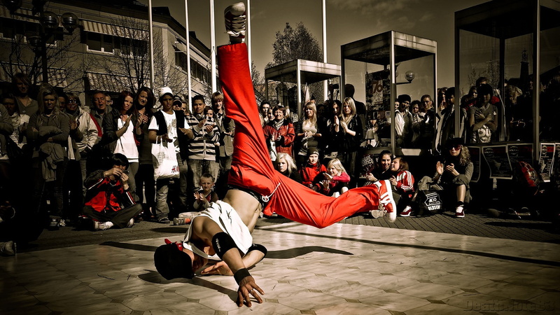 full length, s, architecture, spectator, dancing, performance, large group of people, breakdance, women, sport, arts culture and entertainment, lifestyles