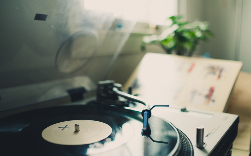record players, vinyl, photography, 2K, depth of field