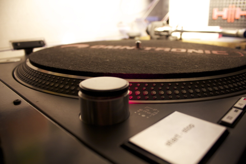 indoors, plate, rock music, equipment, needle, control, scratching, no people, turntable, nightlife, noise, dj music, close-up, listening, mixing, hang up