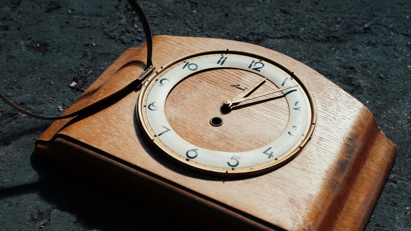 wood - material, clock hand, clock, analog, minute hand, classic, clock face, 4K, circle, photography, retro styled, day, indoors, personal accessory