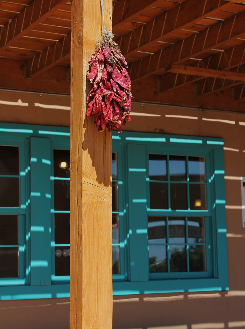 vegetable, dry, flower, albuquerque, spice, red, focus on foreground, dried, old town, hot food, Chili, market, hanging, building, 2K, spanish, chili ristra
