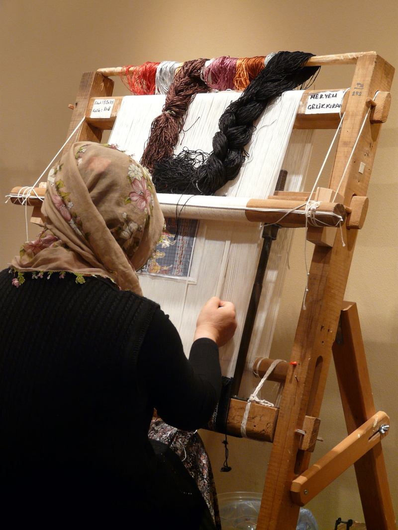 occupation, brush, hand labor, wood - material, Hand, portrait, headshot, day, weave, craft, cappadocia, work, teppichknuepferin, loom, real people, women