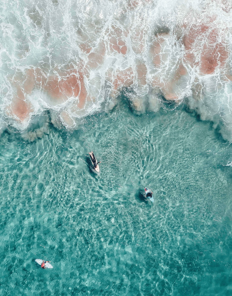 surfboards, unrecognizable person, three, sport, aquatic sport, day, turquoise colored, outdoors, men, lifestyles, sea, blue, beach, nature, beauty in nature