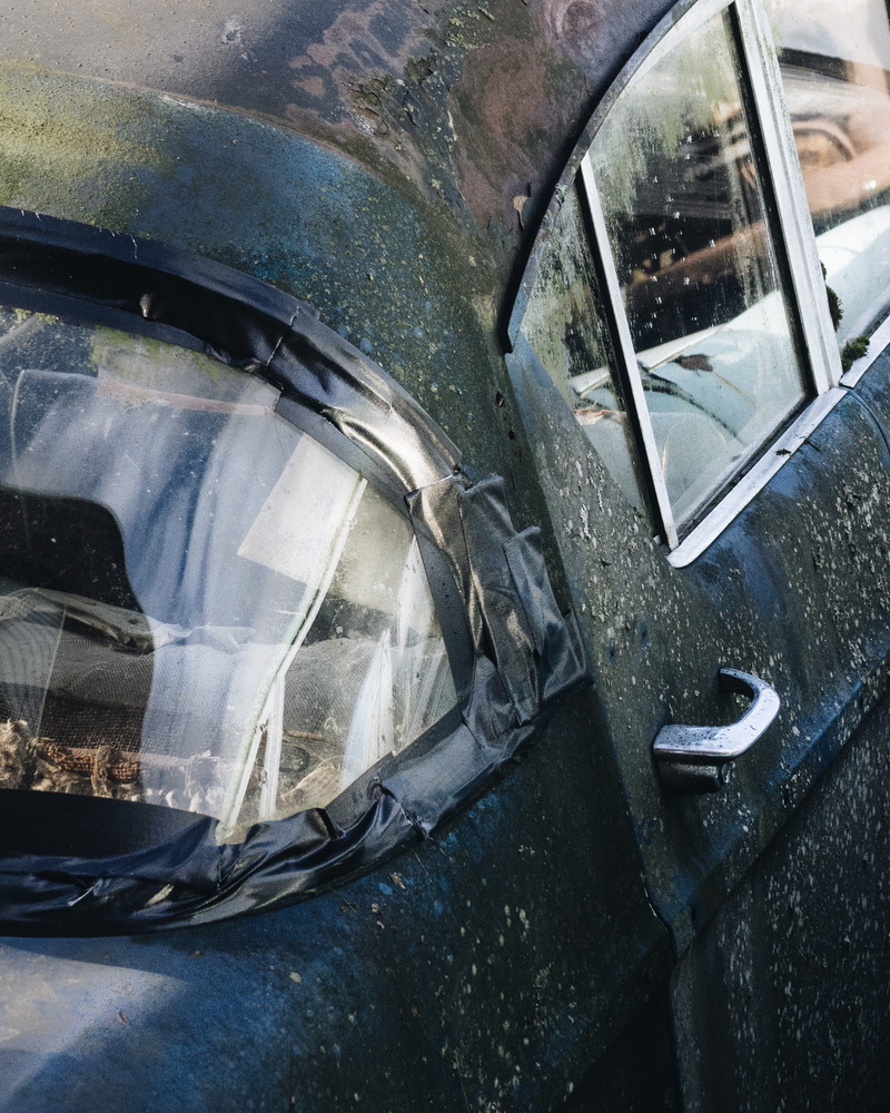 abandoned, no people, reflection, breaking, outdoors, day, land vehicle, window, car door, side-view mirror, travel, car, mode of transportation, broken