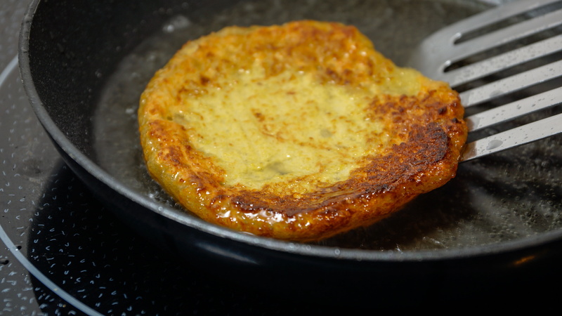 fried egg, fried, potato pancake, no people, meat, potato, cuisine, traditional, skillet- cooking pan, ready-to-eat, household equipment, latke, food and drink