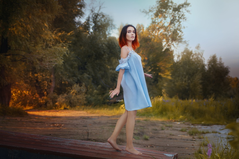 2K, women, bare shoulders, barefoot, outdoors, tiptoe, redhead, depth of field, women outdoors, dress, Alexander Drobkov, looking at viewer, model