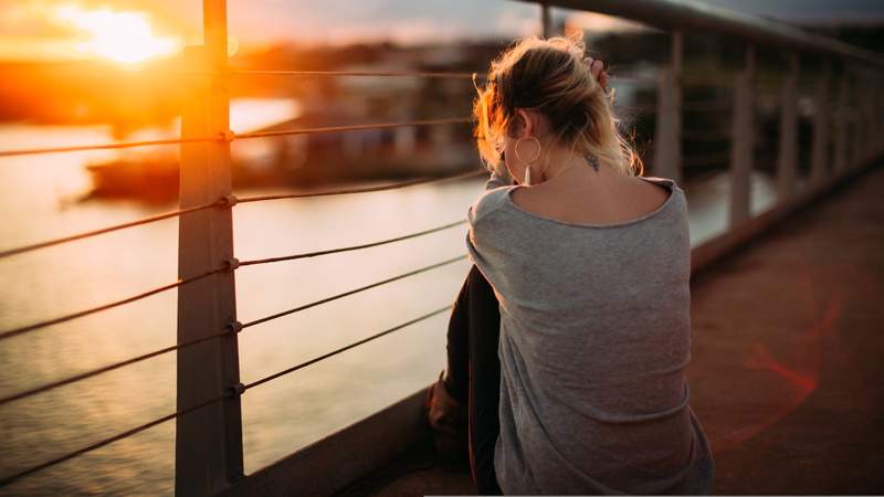 lens flare, architecture, three quarter length, leisure Activity, sitting, relaxation Exercise, females, people, vitality, outdoors, healthy Lifestyle