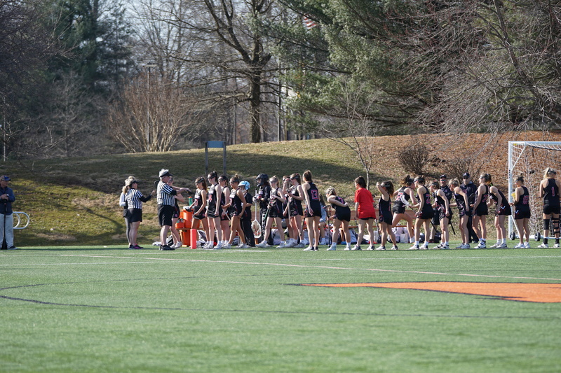 running track, coach, football, campus, field, sports team, real people, cross country, sports, adult, sport, football field, spectator, grass, 5K, competition