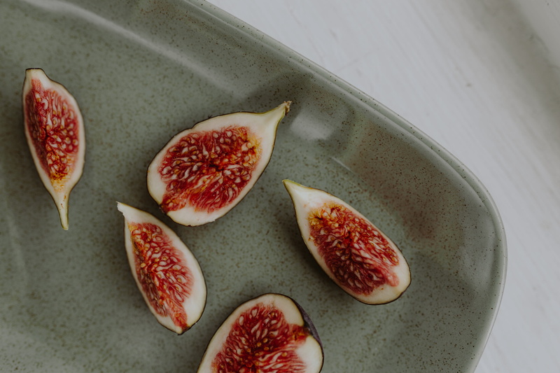 fig, 5K, meal, wellbeing, granola, halved, snack, fruit, figs, table, cross section, freshness, slice, still life, crunchy, healthy lifestyle, bowl, food and drink