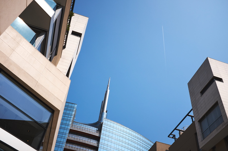 tower, buildings, no people, office building exterior, 5K, residential district, day, skyscraper, architecture, low angle view, built structure, cityscape