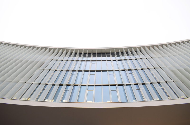 copy space, nature, city, architecture, 5K, office building exterior, clear sky, low angle view, glass - material, milan, sky, office, window, day, tall - high