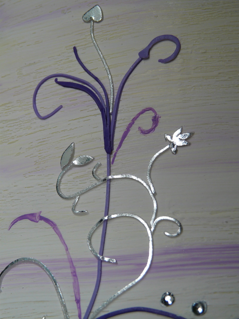 animal representation, studio shot, Curlicue, love, art and craft, wall - building feature, positive emotion, metal, emotion, day, decoration, close-up