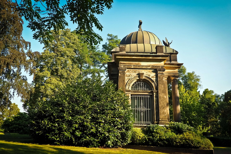 clear sky, god, dome, decoration, plant, historically, farewell, crypt, memorial, faith, memo, architectural column, arch, architecture, history, graves
