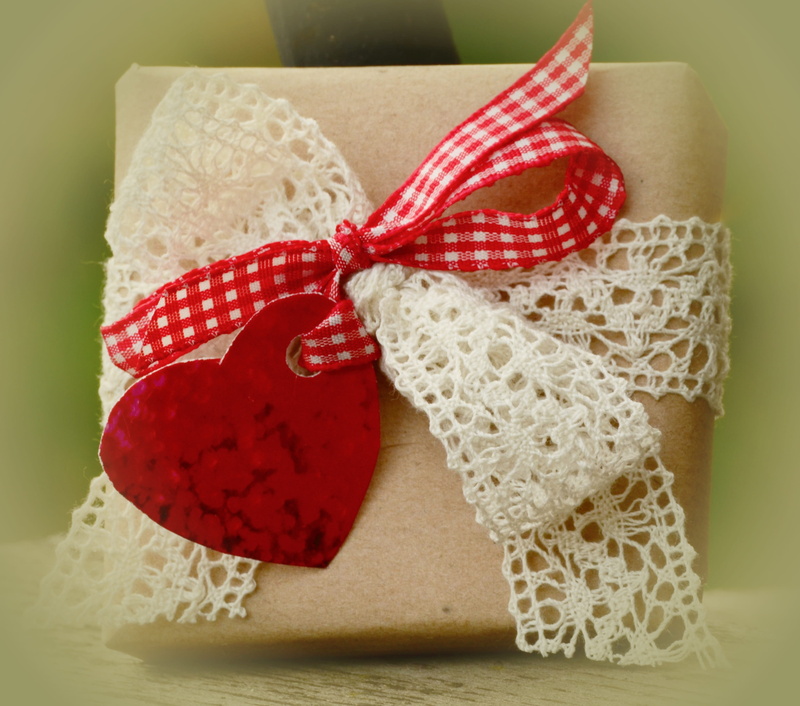 still life, heart, gift, lace, pack, loop, packaging, checkered red, celebration, greeting card, happy birthday, surprise, table, white, heart shape, tied bow