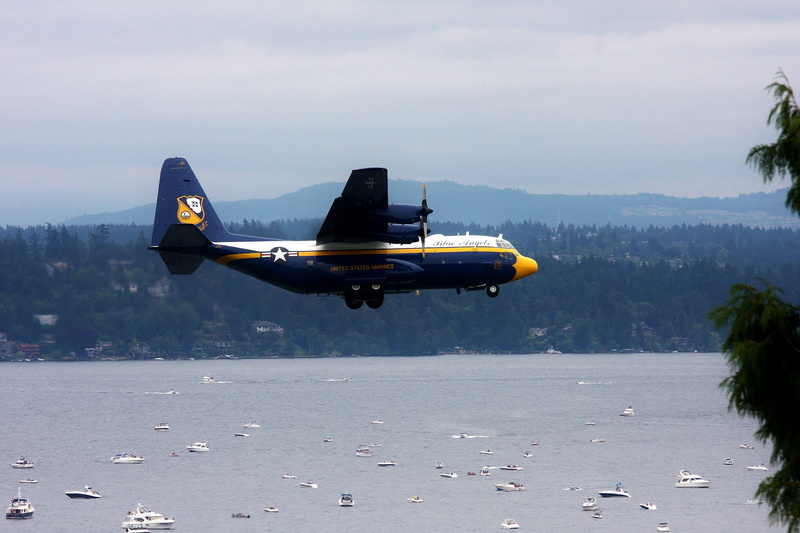 transport aircraft, leaving, blue angles, day, c130, plane, military airplane, cargo plane, flying, propeller plane, aircraft, no people, blue, sky, seattle