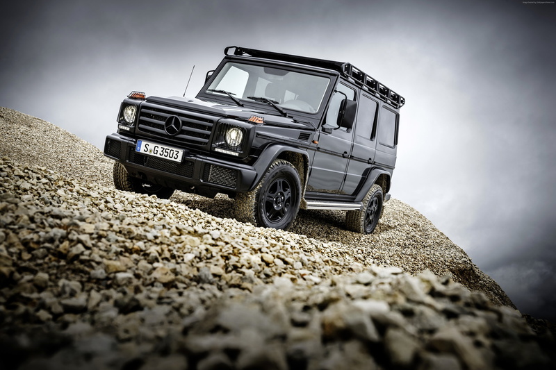 outdoors, day, nature, rock, close-up, sky, car, Mercedes-Benz G 350 d Professional, land vehicle, small, mode of transportation, suv, low angle view, vignette