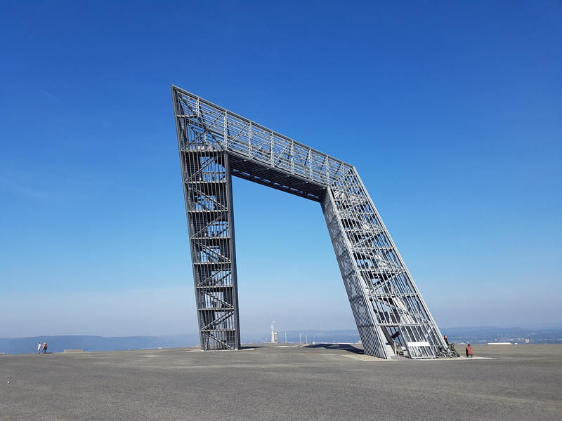 clear sky, sunlight, travel, 4K, sunny, transportation, road, blue, low angle view, saarland, architecture, built structure, travel destinations, outdoors