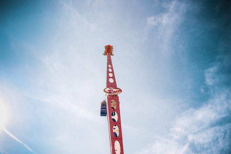 cloud - sky, xxl racer, sky, amusement, munich, music, spring festival, blue, racer, theme, height, theresienwiese, no people, fun ride, communication