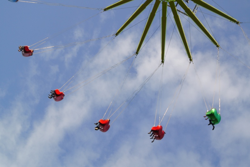 theme, enjoy, people, lifestyle, fair, nature, group of objects, vacation, 4K, happiness, leisure, outdoors, carnival, red, fun, hanging, sky, group, high