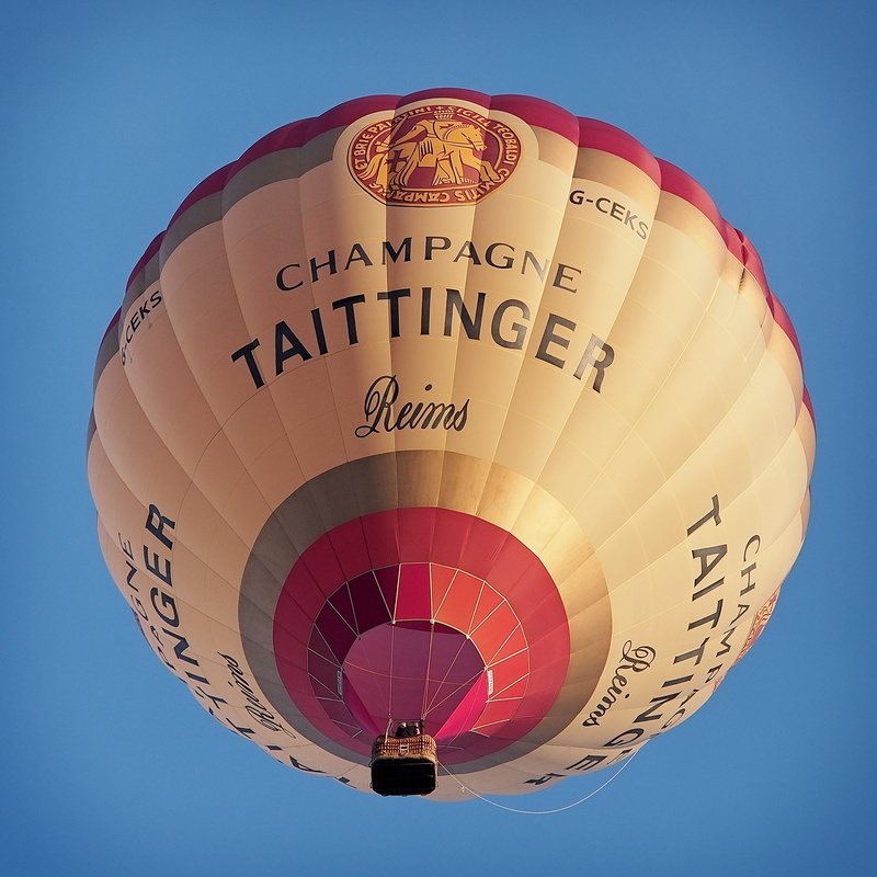 wine, rising, gas, rise, flight, buoyant, outdoors, no people, extreme sports, expensive, buoyancy, multi Colored, adventure, basket, sport, hot, bubble