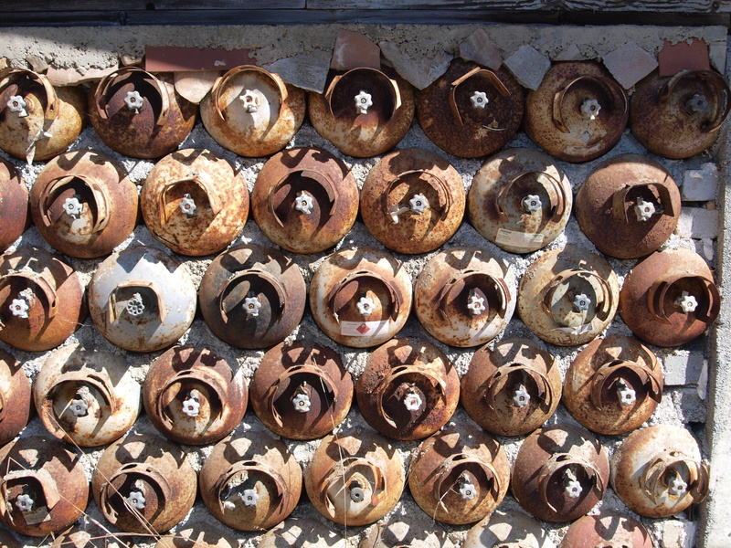 2K, propane tanks, Rust, Concrete, walls