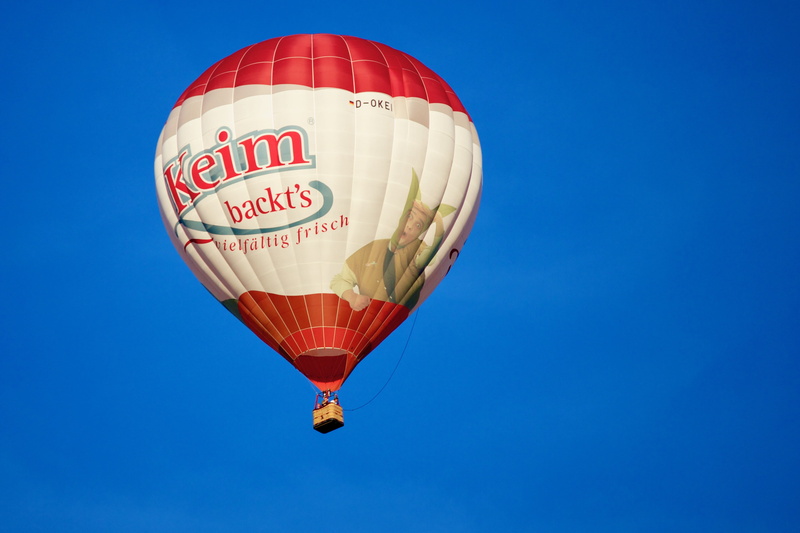 mode of transportation, no people, fly, flying, red, travel, air Vehicle, clear sky, ballooning festival, 4K, sport, air, outdoors, baker, blue, multi Colored
