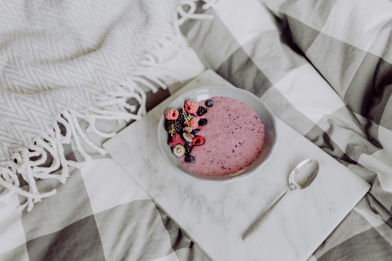 gingerbread, textile, breakfast, meal, freshness, temptation, raspberry, sweet, high angle view, food and drink, table, healthy eating, indulgence, food