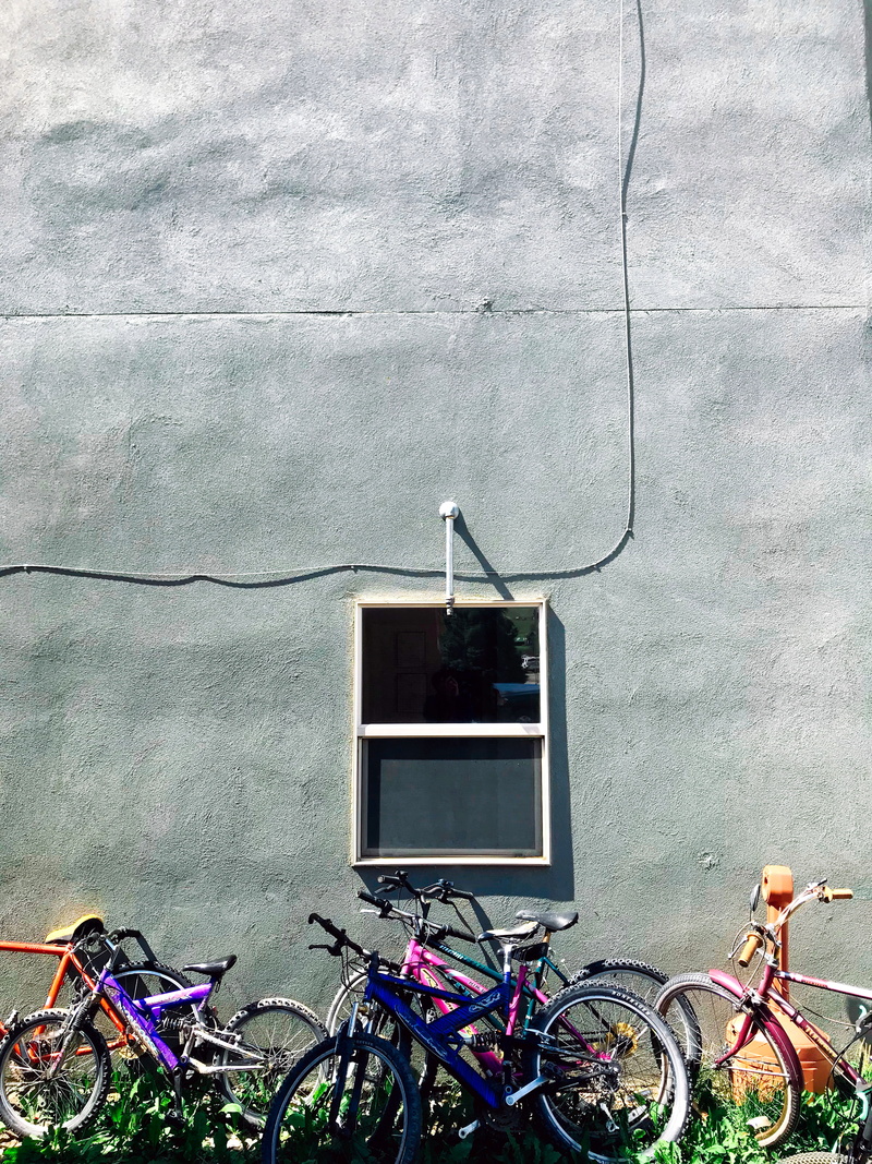 old-fashioned, summer, window, bicycle, no People, city Life, bicycles, building, city, urban Scene, old, light, mountain bike, transportation, bike, daytime
