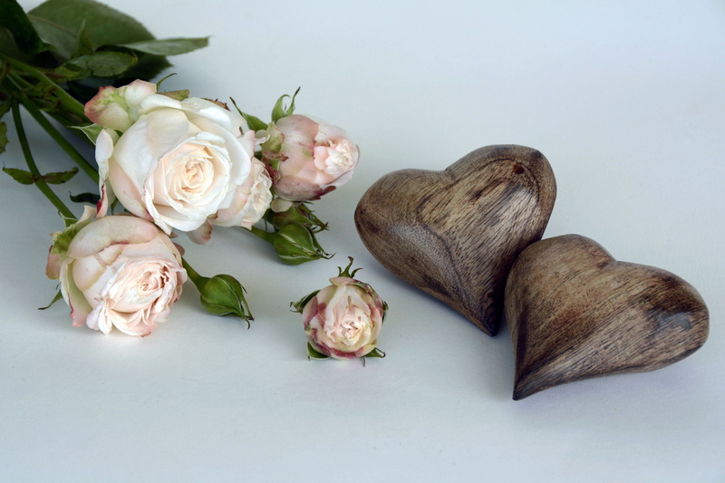 blossom, beauty in nature, flowers, wooden, bouquet, heart, rose, nature, salmon, roses, wedding day, vegetable, still life, wood, wedding, close-up, decoration