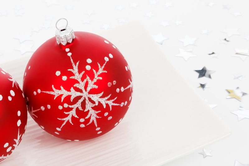 xmas, pattern, white, holiday, plate, red, still life, glass, christmas, snow, bauble, white background, festive, star, no people, close-up, winter, snowflake