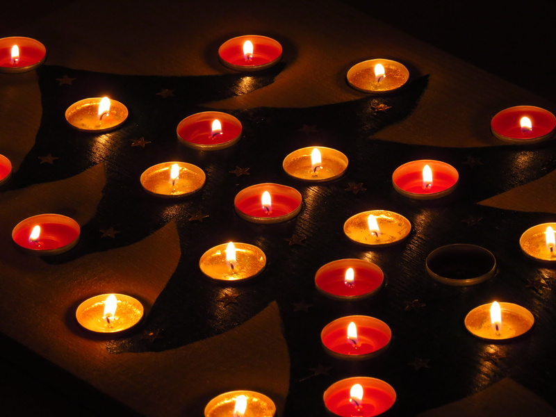 christmas tree, yellow, belief, candles, candle, electric Lamp, spirituality, religion, burning, 4K, tea lights, no people, celebration, nature, large group of objects