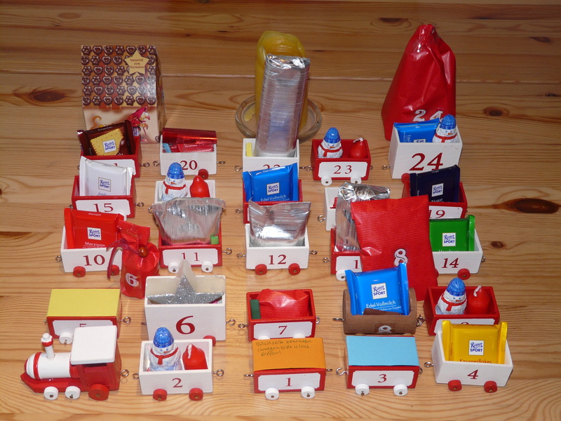 2K, toy, high angle view, no people, indoors, large group of objects, still life, wood, advent, train, container, flooring, packed, abundance, gift, wood - material
