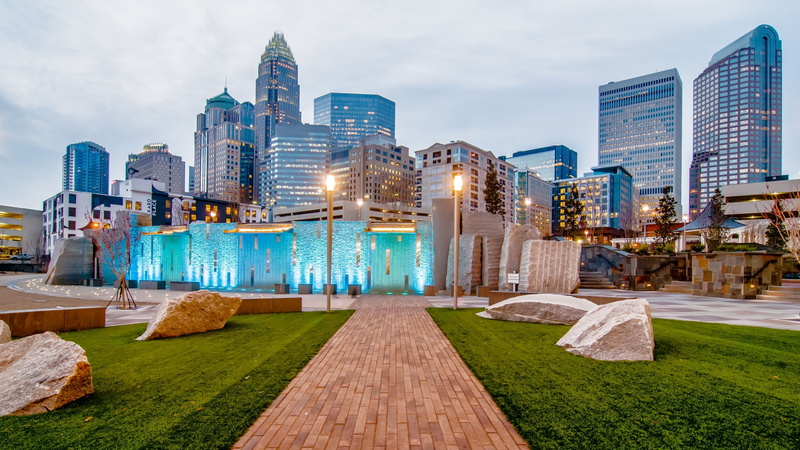 skyscraper, 4K, office, architecture, tall - high, swimming pool, cloud - sky, building, charlotte, plant, south, modern, cityscape, office building exterior