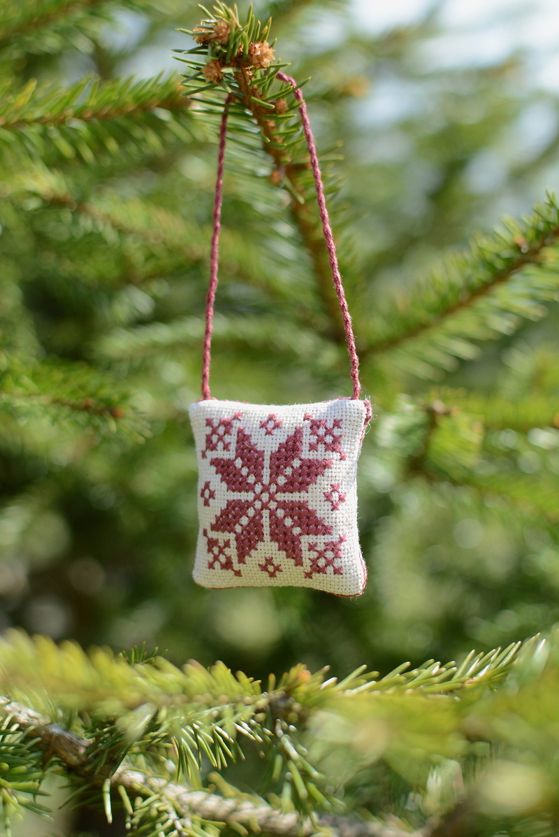 folk, decorating, light, holiday, inspiration, winter, season, focus on foreground, creativity, food and drink, 2K, embroidery, hanging, xmas, close-up