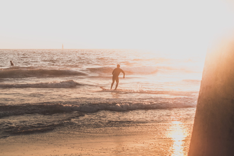 seashore, land, sunrise, wave, summer, golden hour, sky, holiday, water, men, beauty in nature, sea, 5K, leisure activity, sunlight, hour, outdoors, golden